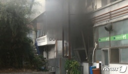 서울 중랑구 킥복싱체육관 불…500만원 피해 