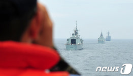 한국·캐나다 해군 연합 기동훈련