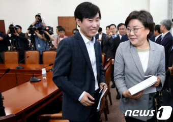 최고위 참석하는 이혜훈 대표와 하태경 최고위원