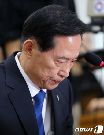 '음주운전 논란' 고개숙인 송영무 후보자
