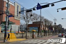 수원 20개 초등학교 인도 곳곳에 옐로카펫 깔린다