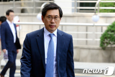 출근하는 박상기 법무부장관 후보자 