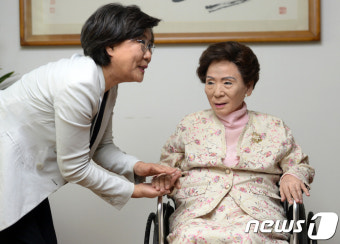 이혜훈, 김영삼 전 대통령 부인 손명순 여사 예방