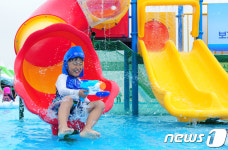 해수 온천 수영장 좋아요
