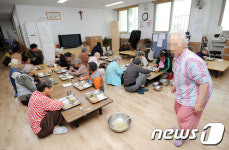 대구희망원 생활인 감금…전 원장신부에 징역1년 선고