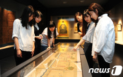 4년만에 재개관한 부산시립박물관 부산관