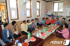 황정수 무주군수, 경로당 돌며 노인들 건강상태 점검