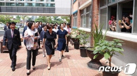  군산부설초등학교 방문한 김정숙 여사