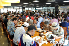 춘천남부노인회관 삼계탕 800인분 제공