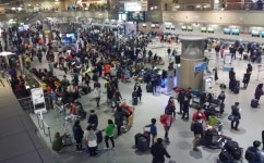 김해공항 국제선터미널 2.1만㎡ 늘렸다…승객 편의 대폭 개선 