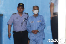 김기춘 징역 3년 선고 받고 구치소로