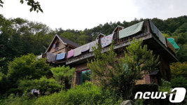 벌거벗은 누드펜션…제천시 막을 법규없어 골머리