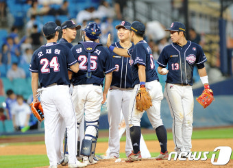 두산 삼성에2연승 5-2 승리