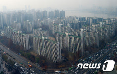 반포주공 3억원 낮춘 급매물 등장…재건축시장 풍향계