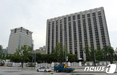 대통령 집무실 정부서울청사 이전, 靑 아직 추진단계 아니다 