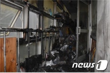 가산동 마리오아울렛 의류창고서 불…직원 15명 대피