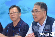 민주노총 첫 방문한 김주영 위원장