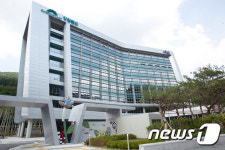  강원랜드 기숙사 300실 추가 건립 이행하라