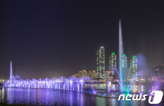 열대야, 피할 수 없다면 즐겨라…인천 심야 명소 10선