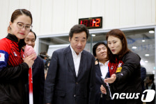 李총리, 2박3일 여름휴가 마무리…컬링체험·양반촌 방문