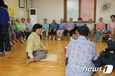 [동정]신계용 과천시장, 무더위 쉼터 현장 점검 