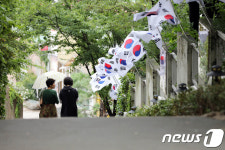 태극기를  휘날리는 청라언덕
