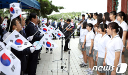 원주 치악종각서 부르는 광복절 노래