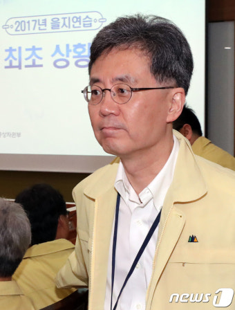 을지연습 참석하는 김현종 통상교섭본부장