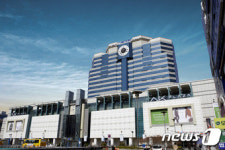 AK플라자·몰, 최대 80% 할인 신학기·취업 준비대전