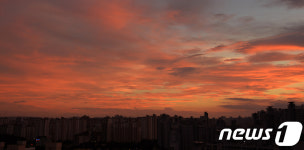 그리운 사람 생각나는 붉은 노을