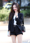 가시나 선미, 꼼짝마라!