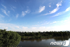 [8일 날씨] 청명한 가을…낮엔 30도 안팎 늦더위