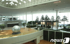 인천공항 제2터미널 출국장의 휴식공간