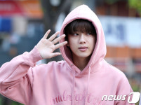 비에이피 영재, 민낯에도 미모가 핑크 핑크