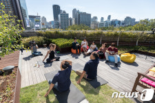 도심 속 요가수업