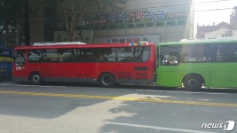 대구서 시내버스 3대 잇단 추돌…18명 부상