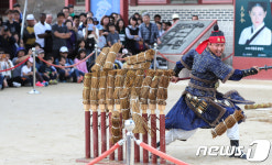 화려한 공연 보며 추석 연휴 즐기기