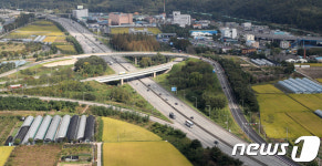 원활한 교통흐름을 보이는 대전 회덕분기점