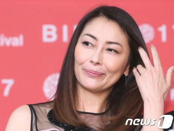 나카야마 미호, 韓 대표작 '러브레터' 벗고 '나비잠' 될까(종합)[22nd BIFF]