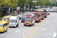 광주 동부소방서 소방차 길터주기 훈련 실시