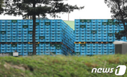 참이슬 소주상자 쌓인 하이트진로 이천공장