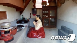 흔적 지우던 ‘반기문 마케팅’ 재시동…충북 음성·충주 