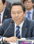 [국감] 한국마사회 직원 자살 관련 질문에 눈 감은 이양호 회장