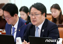 [국감] 의사진행 발언하는 송기석 간사