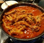 스트레스 안녕~ 중독성 강한 매운맛 국물 닭발 맛집 