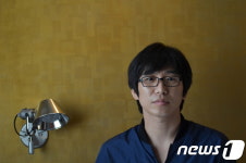 제19회 백석문학상에 신용목 시집 누군가가 누군가를…