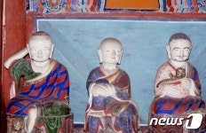 30년전 도난당한 옥천사 나한상 미국서 국내로 돌아온다