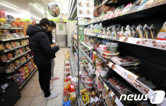 수능 연기로 점심은 편의점에서