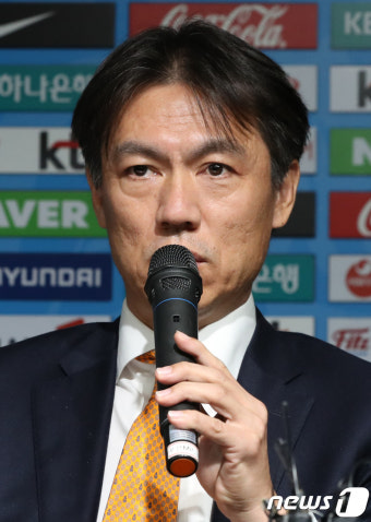 홍명보 전무이사 '한국 축구 명예 회복'