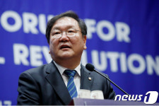 개회사하는 김태년 정책위의장